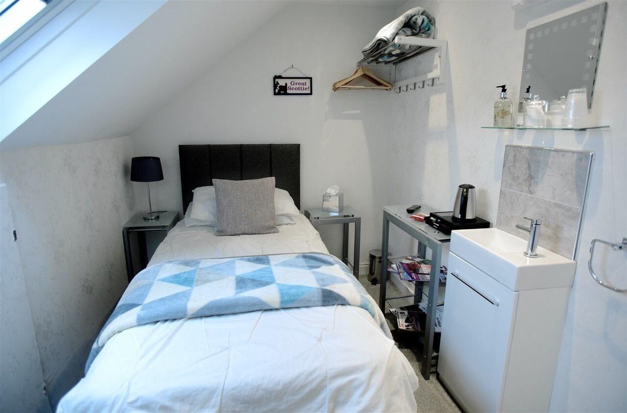 Oyo Inverour Guest House Gairlochy Екстер'єр фото
