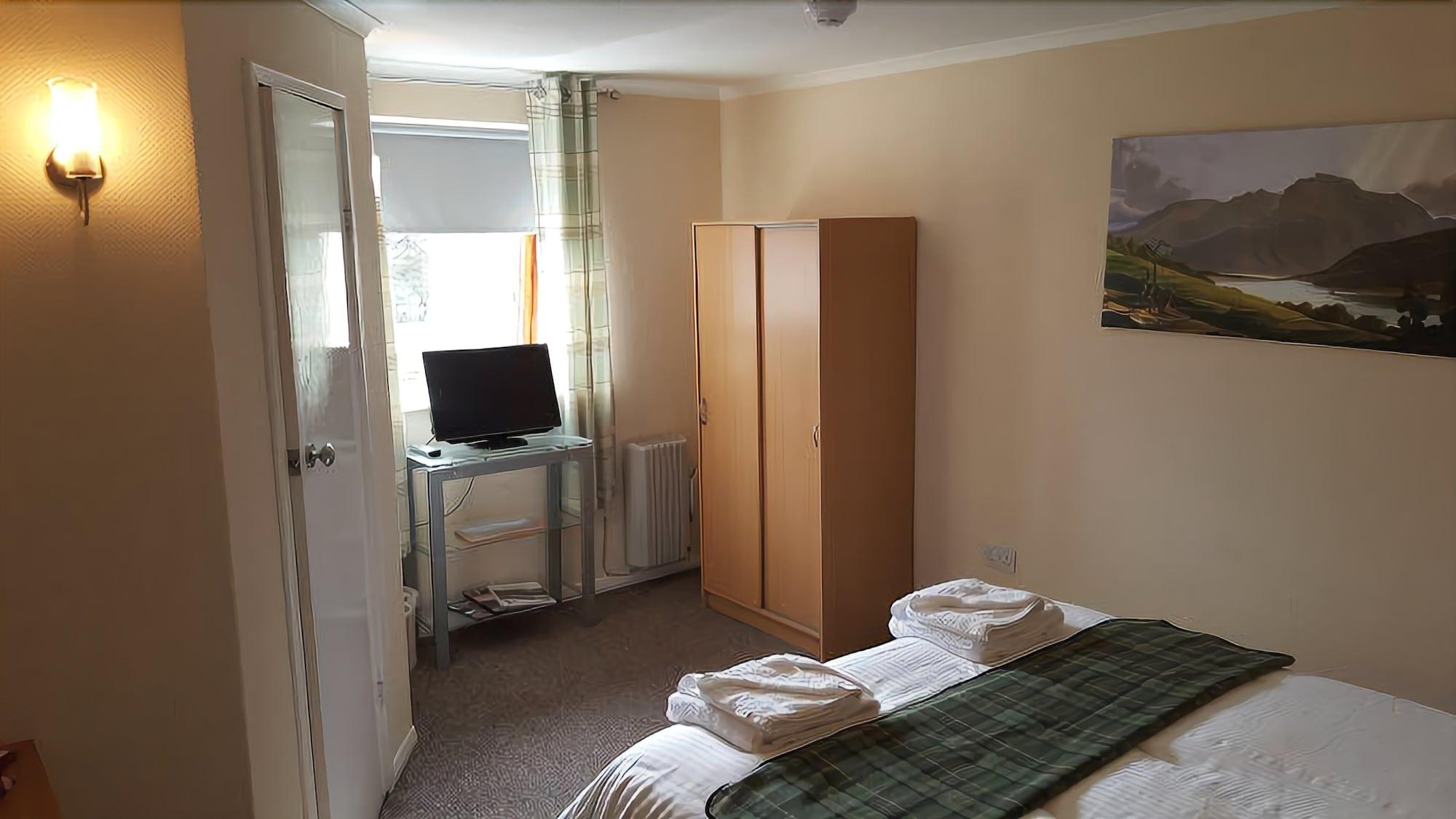 Oyo Inverour Guest House Gairlochy Екстер'єр фото