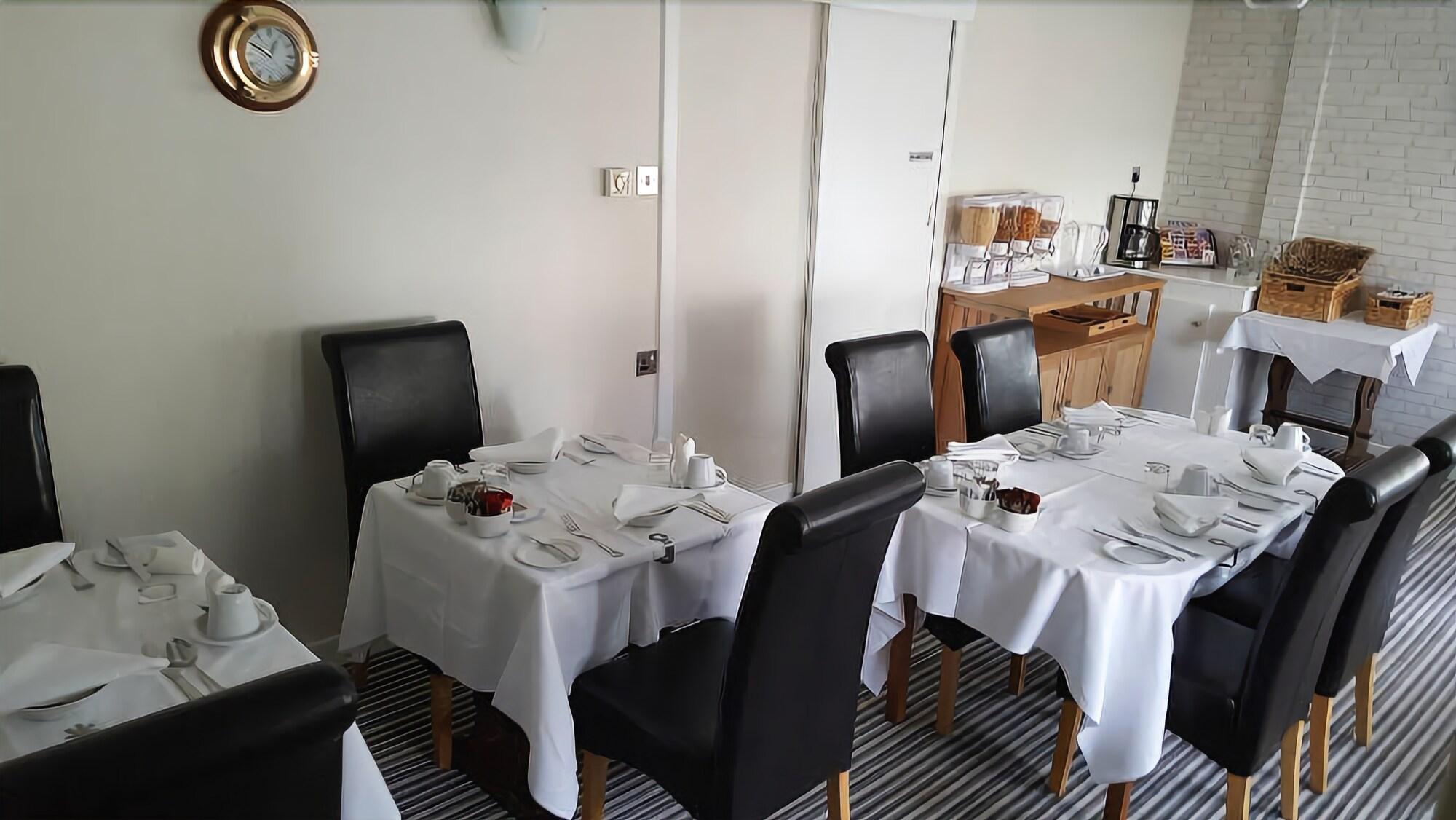 Oyo Inverour Guest House Gairlochy Екстер'єр фото