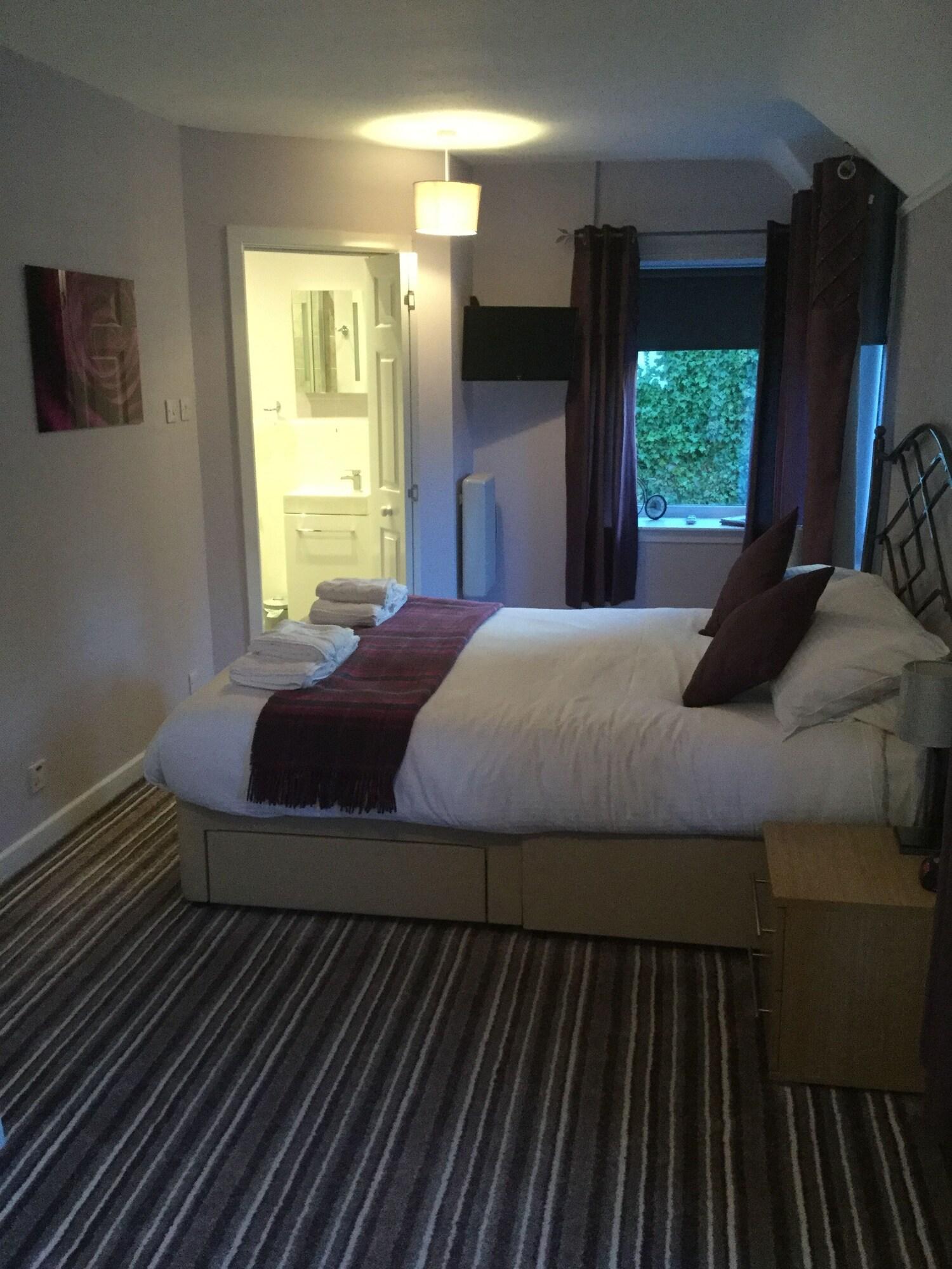 Oyo Inverour Guest House Gairlochy Екстер'єр фото