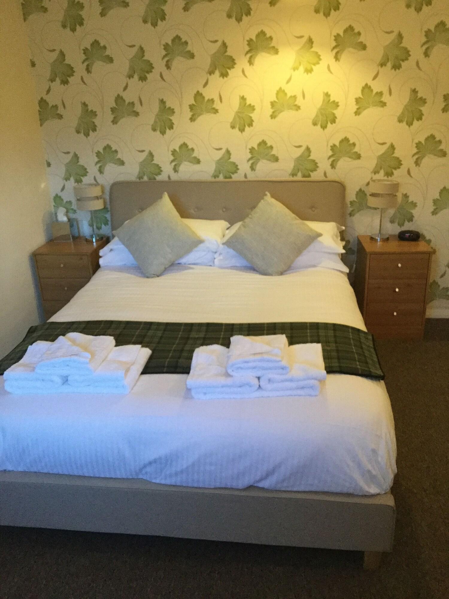 Oyo Inverour Guest House Gairlochy Екстер'єр фото