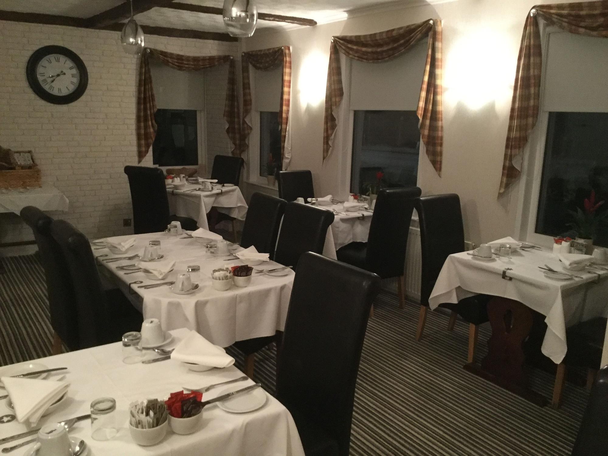 Oyo Inverour Guest House Gairlochy Екстер'єр фото