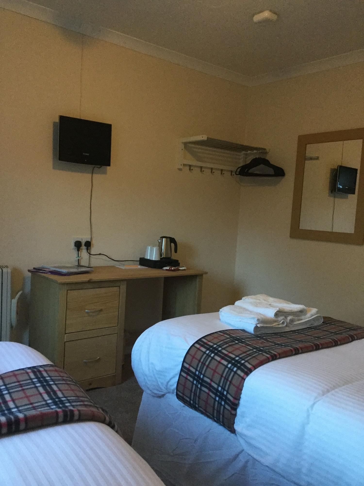 Oyo Inverour Guest House Gairlochy Екстер'єр фото